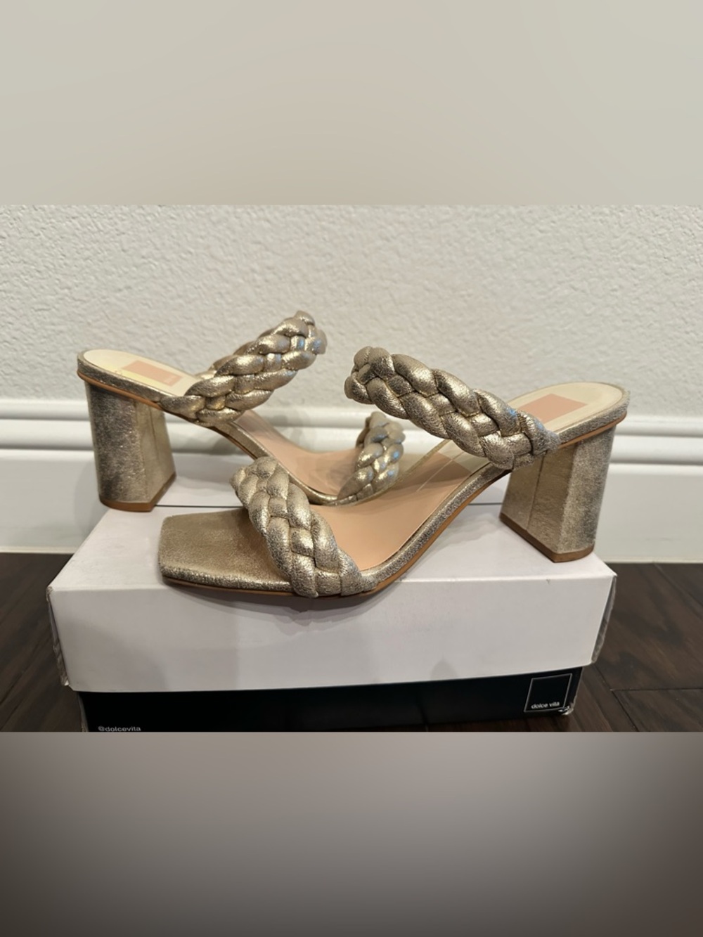 Dolce Vita Paily Sandals - Gold-10